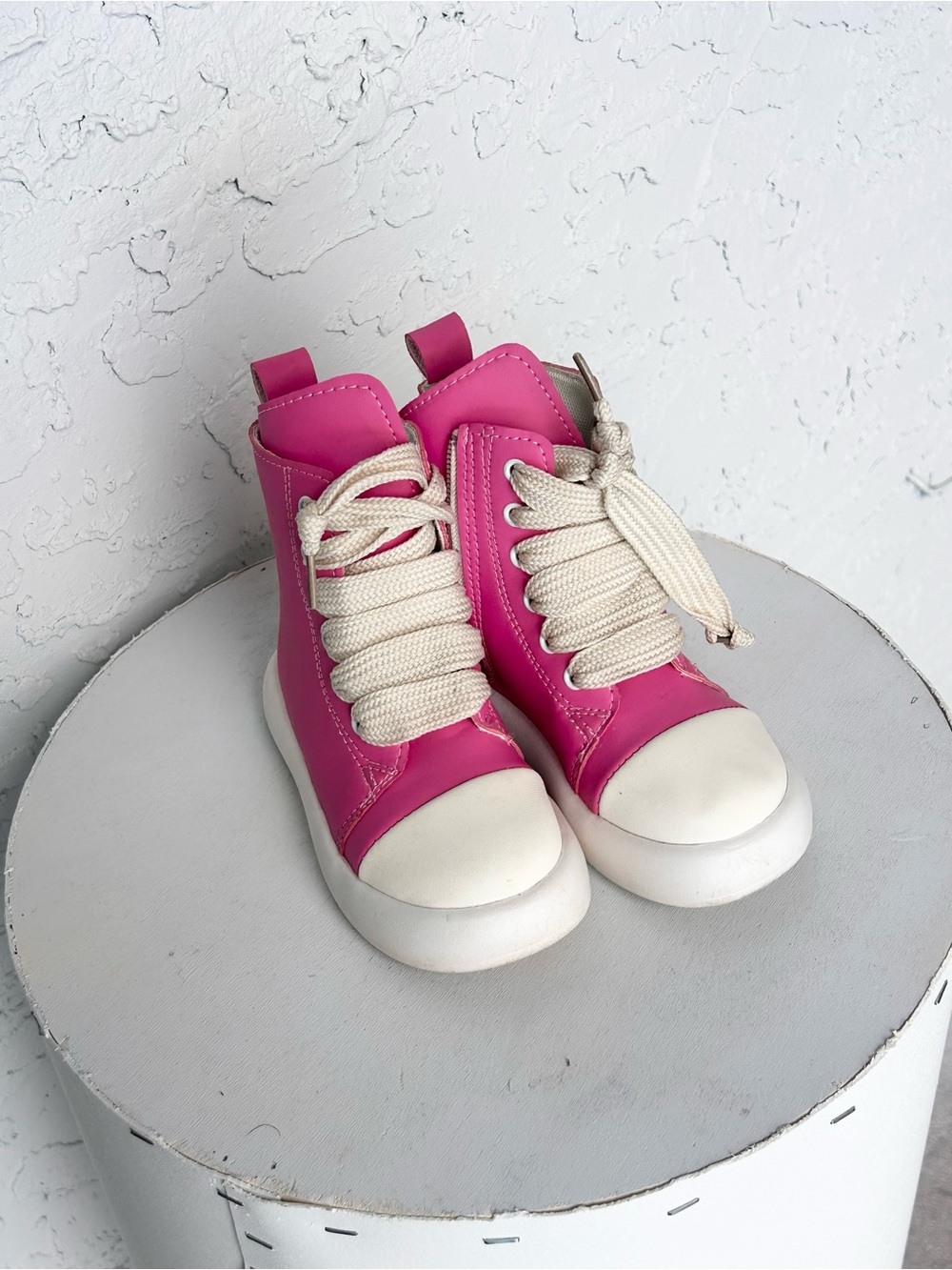 SHEIN Hot Pink High-Top Kids Sneakers with Cream Laces